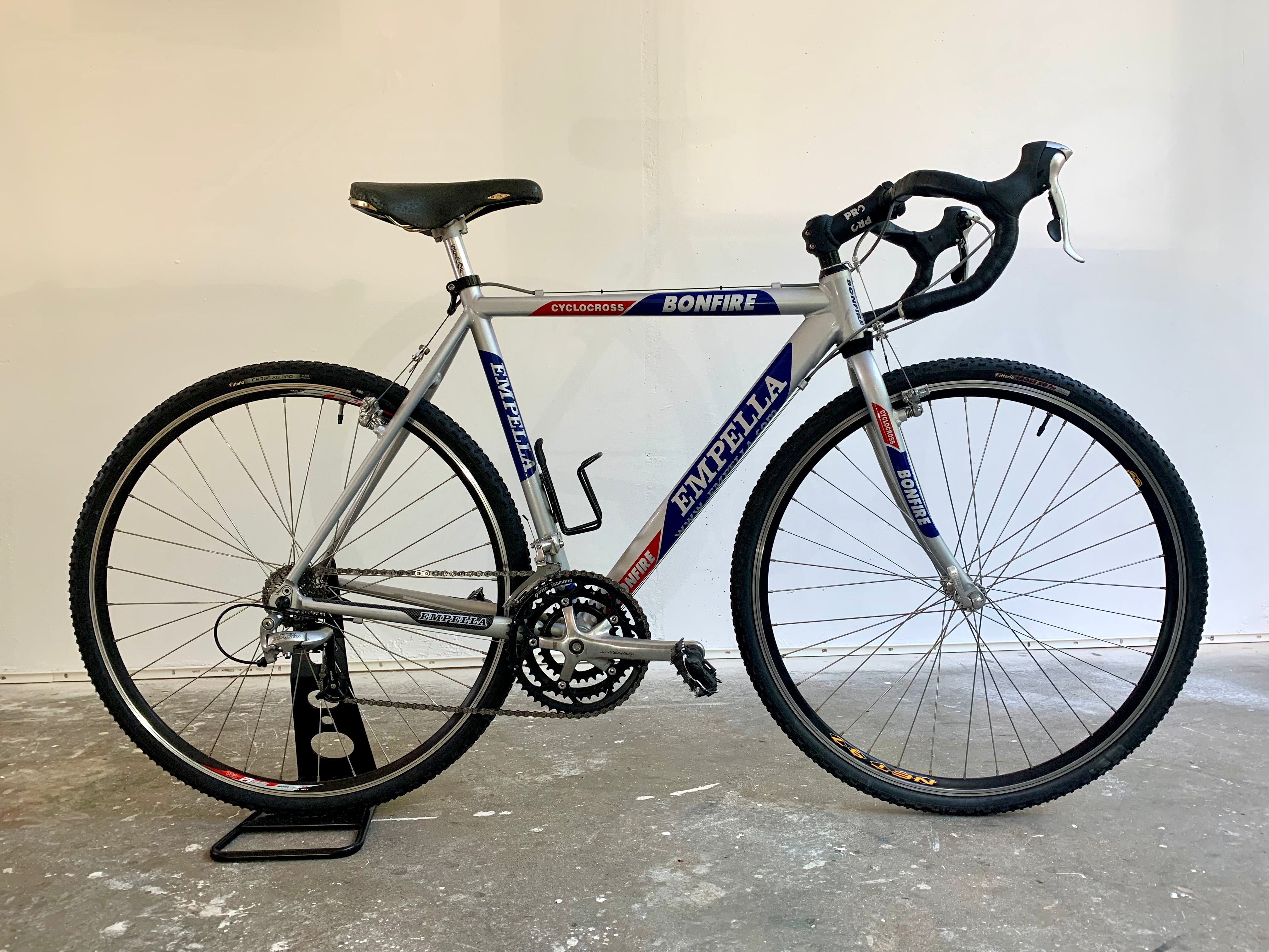Empella Bonfire Gravel Bike 54cm* – Retro Bike Rotterdam