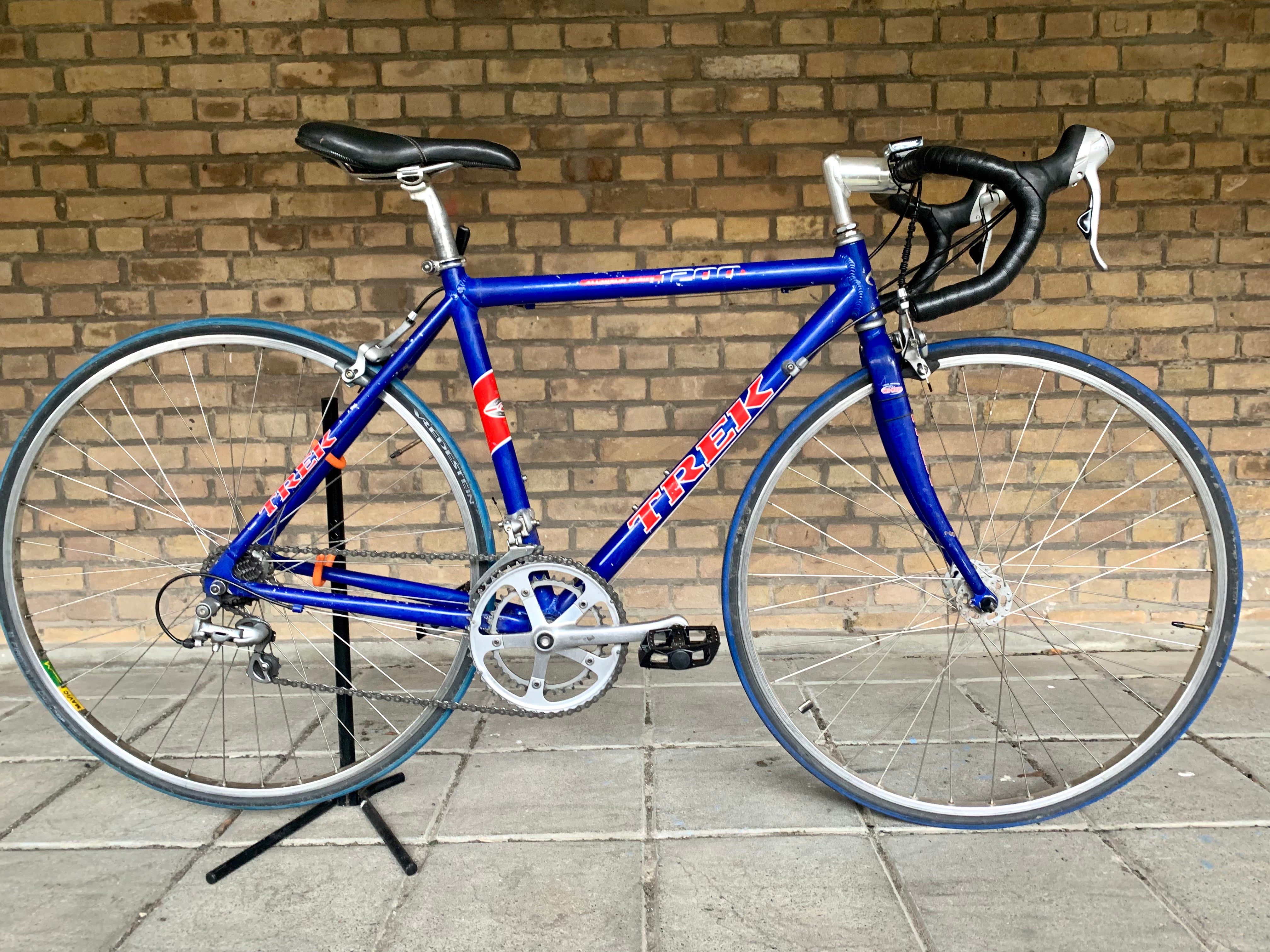 Vintage trek deals 1200 road bike