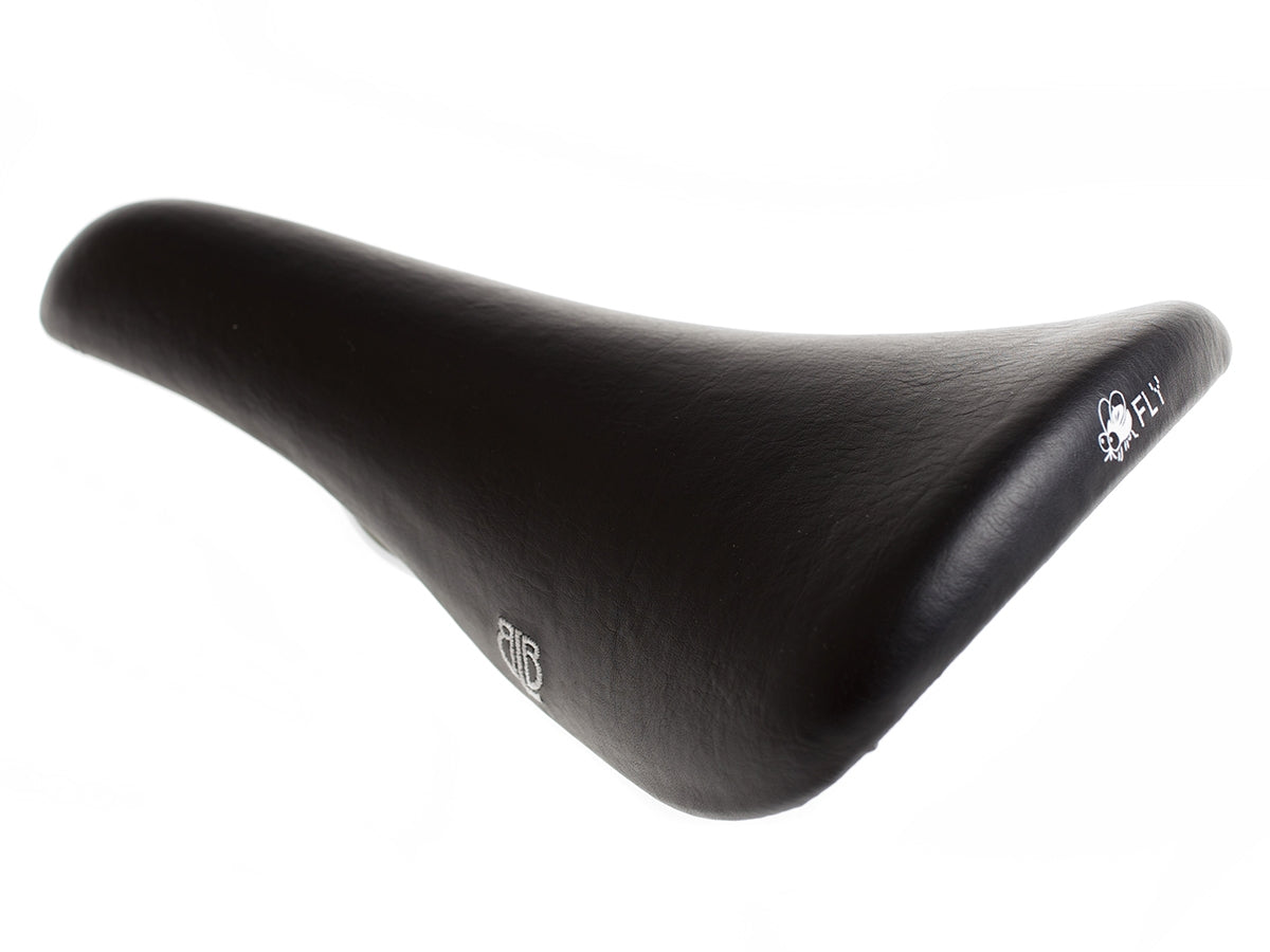 BLB Fly saddle black