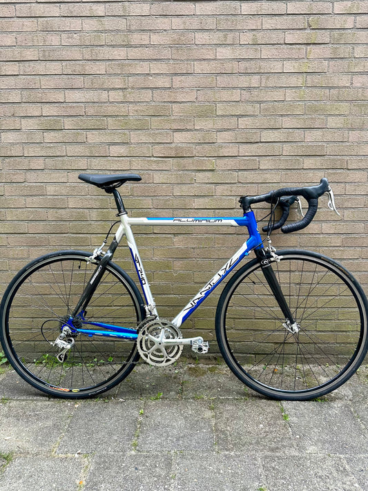 Van Tuyl 61cm