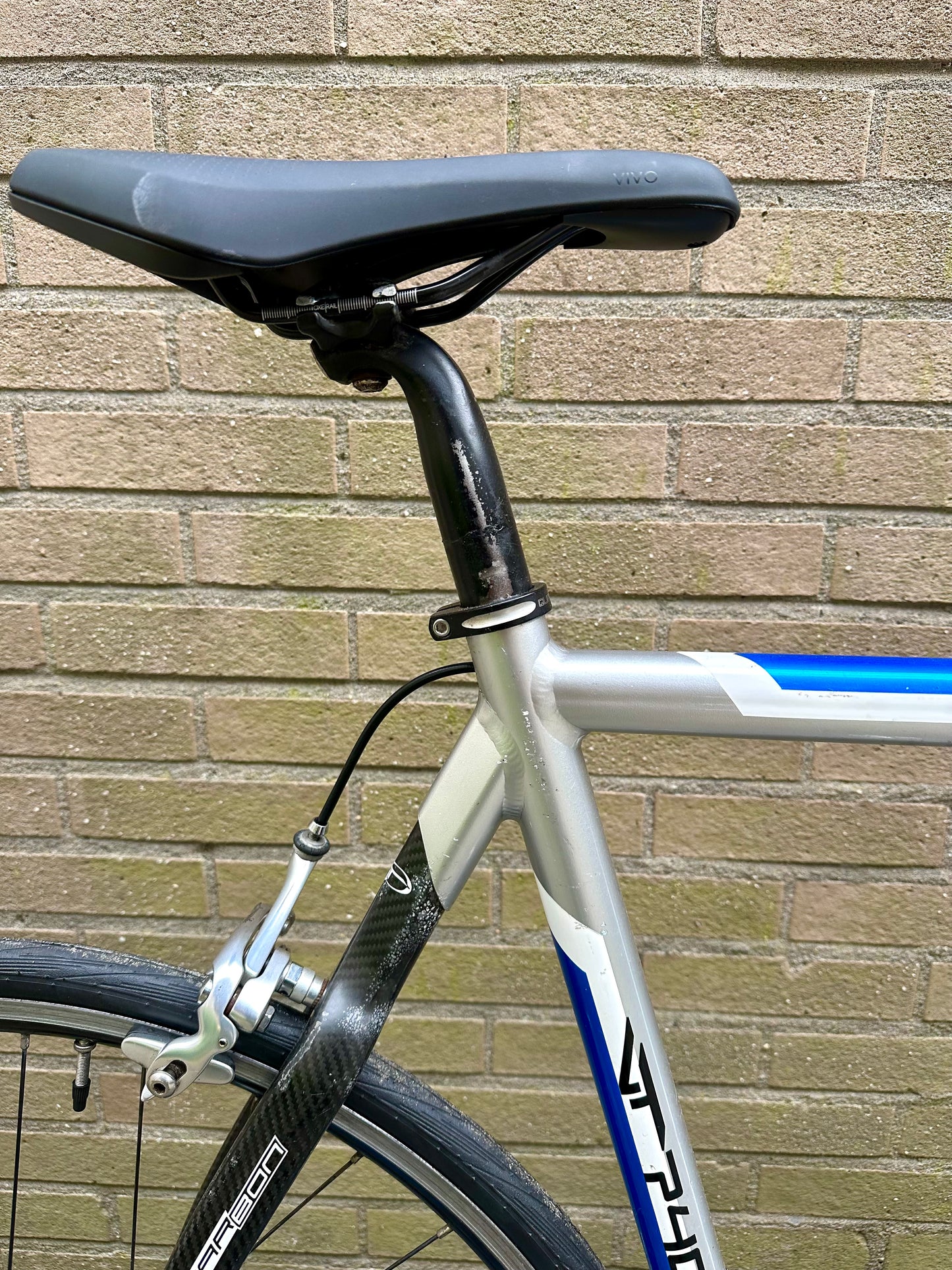 Van Tuyl 61cm