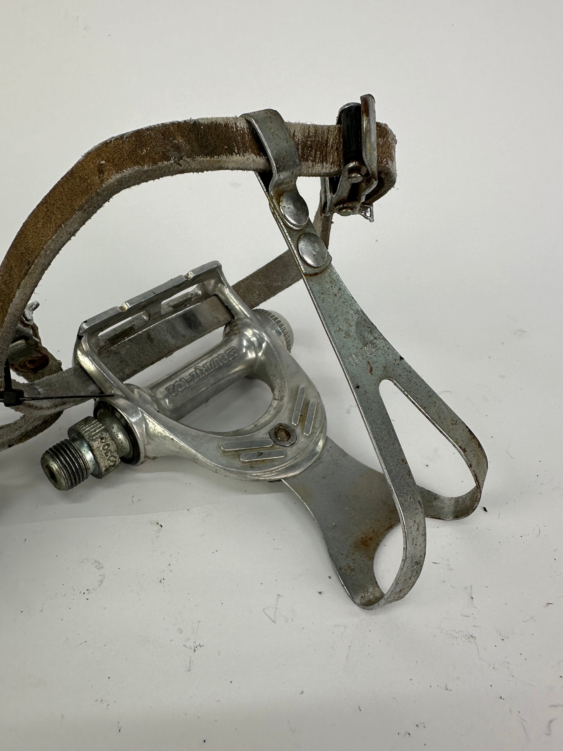 mks clip on pedal MKS Esquartz 102 pedals with clips – Retro Bike Rotterdam