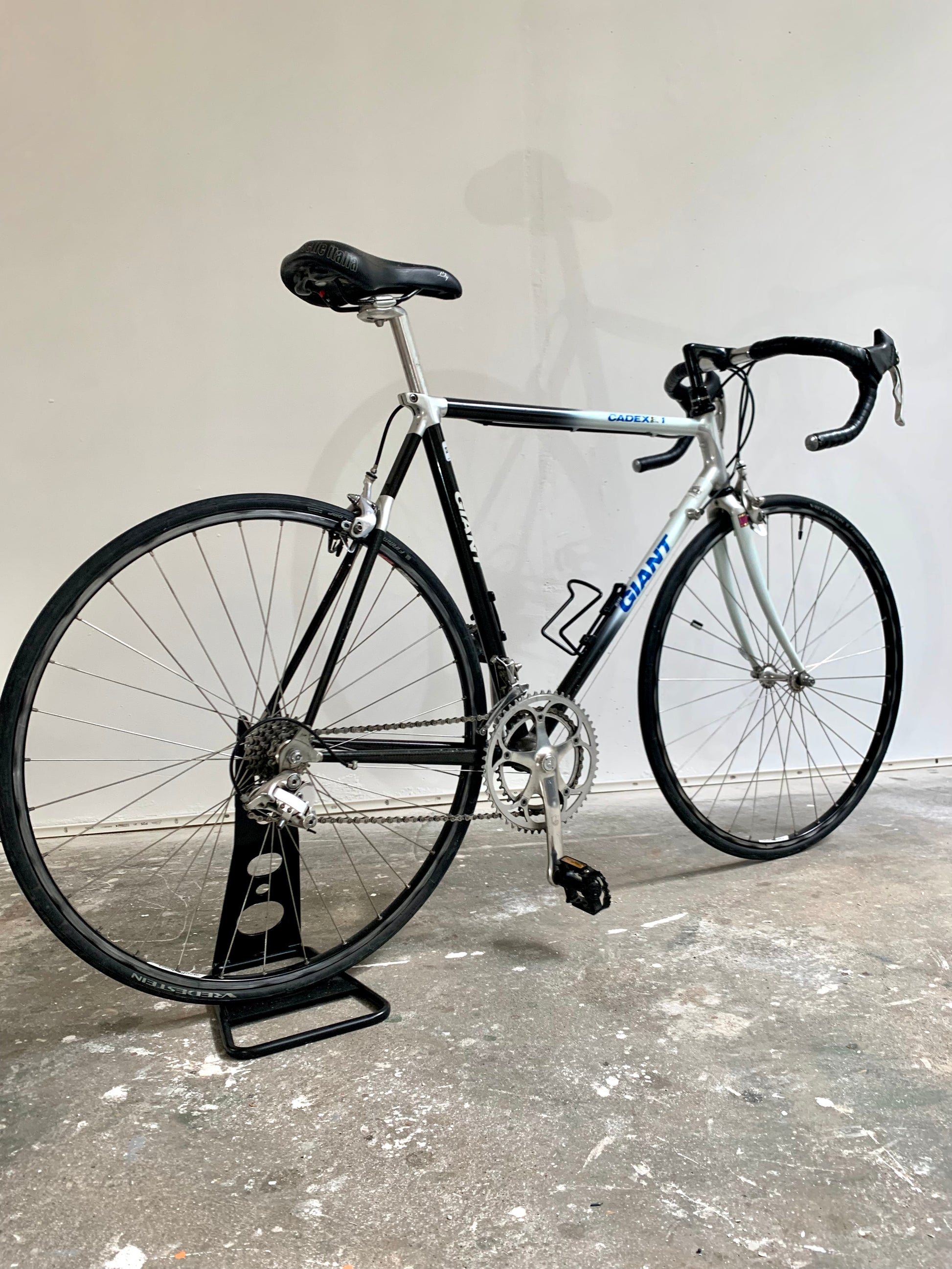 Giant Cadex Cfr1 57cm Campagnolo Chorus – Retro Bike Rotterdam Giant Cadex Cfr1 57cm Campagnolo Chorus – Retro Bike Rotterdam