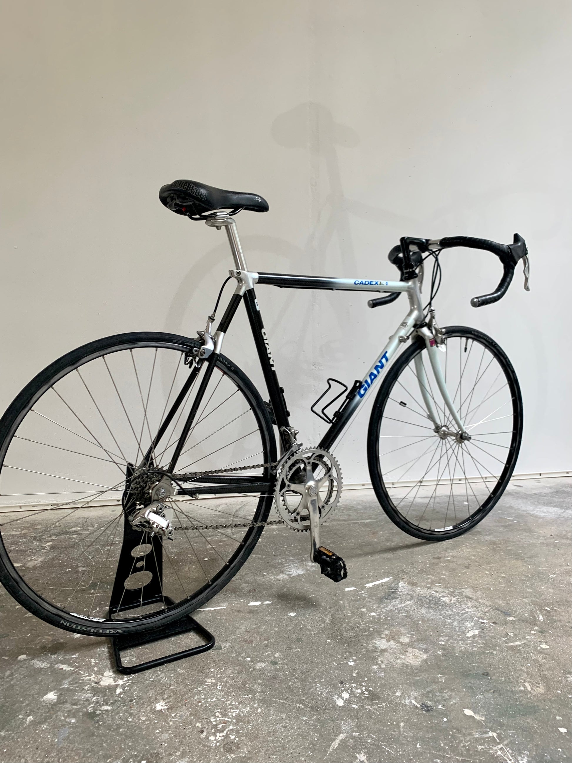 Giant Cadex Cfr1 57cm Campagnolo Chorus – Retro Bike Rotterdam Giant Cadex Cfr1 57cm Campagnolo Chorus – Retro Bike Rotterdam