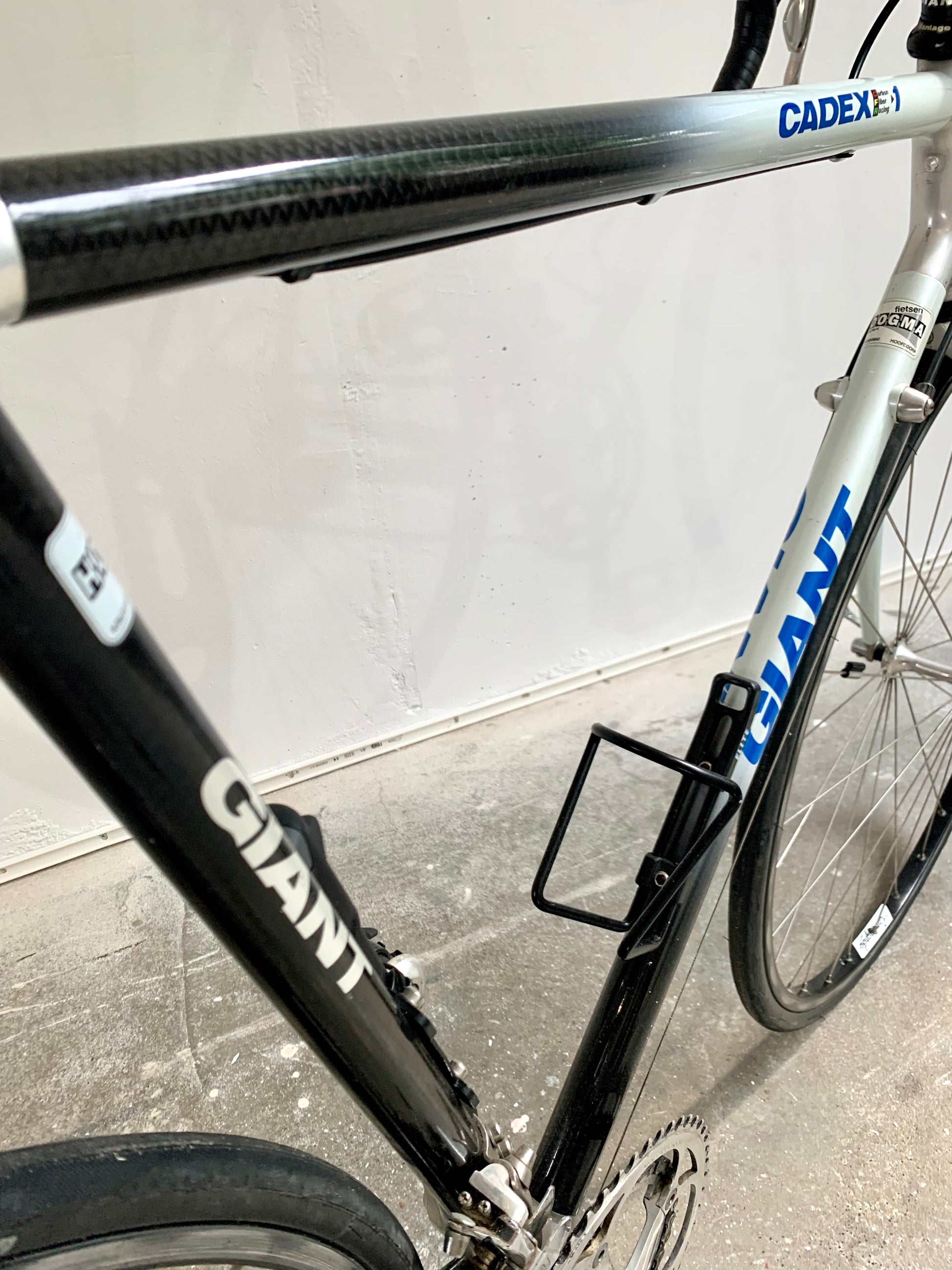 Giant Cadex Cfr1 57cm Campagnolo Chorus – Retro Bike Rotterdam Giant Cadex Cfr1 57cm Campagnolo Chorus – Retro Bike Rotterdam