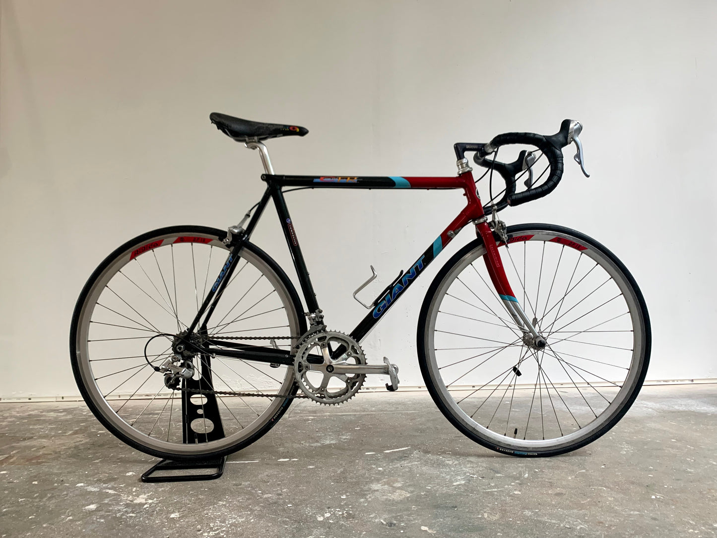 Giant Cadex CFR 57cm Shimano RSX – Retro Bike Rotterdam Giant Cadex CFR 57cm Shimano RSX – Retro Bike Rotterdam