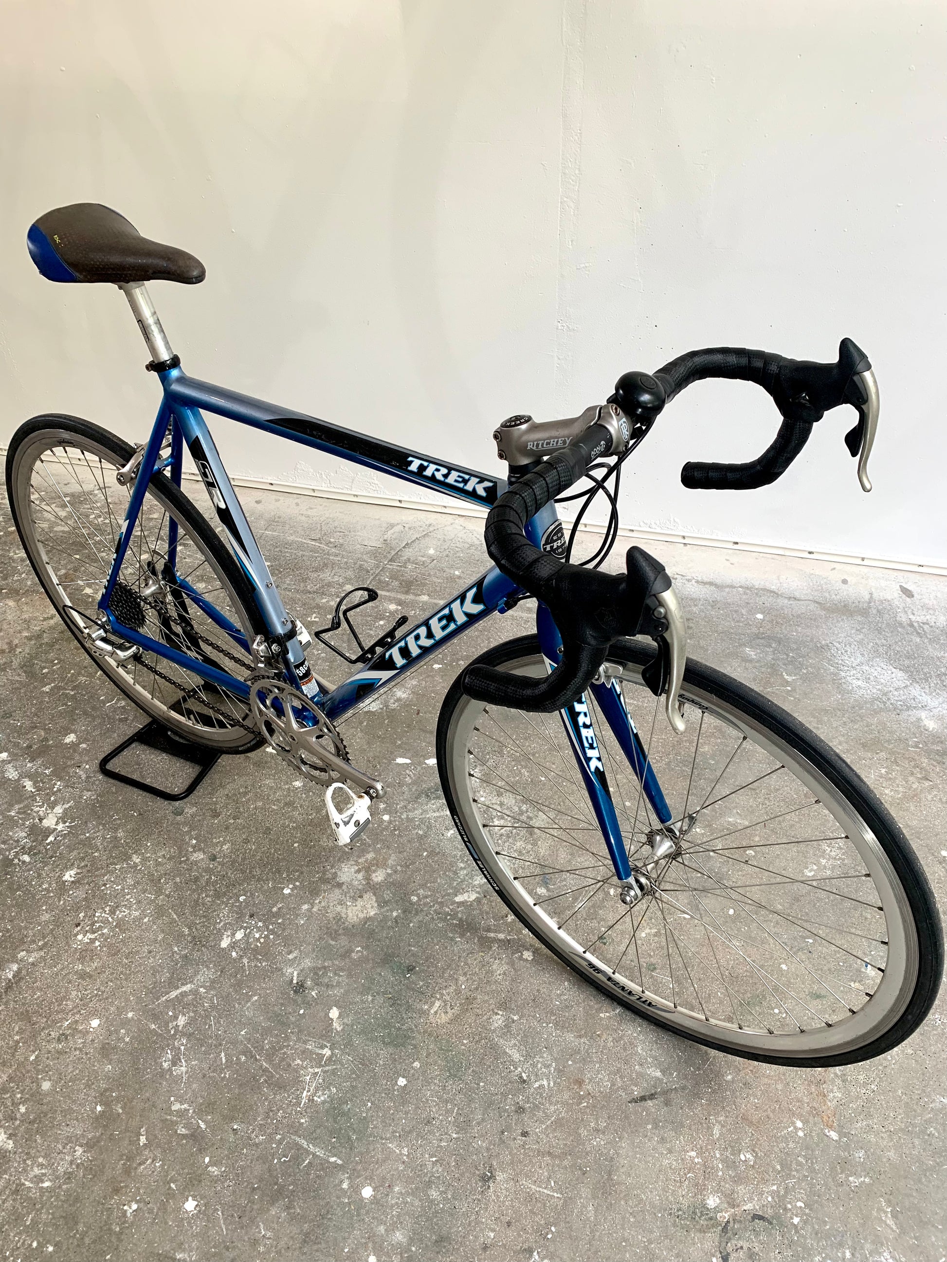 Trek 1500 discovery channel road bike deals