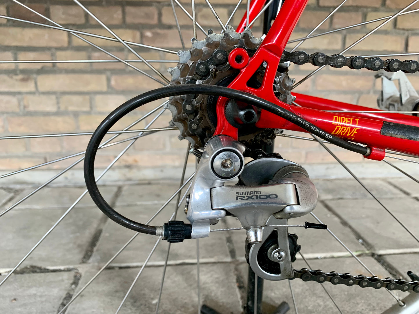 Pedalier shimano rx100 NEUF - Équipements vélos Pedalier shimano rx100 NEUF - Équipements vélos