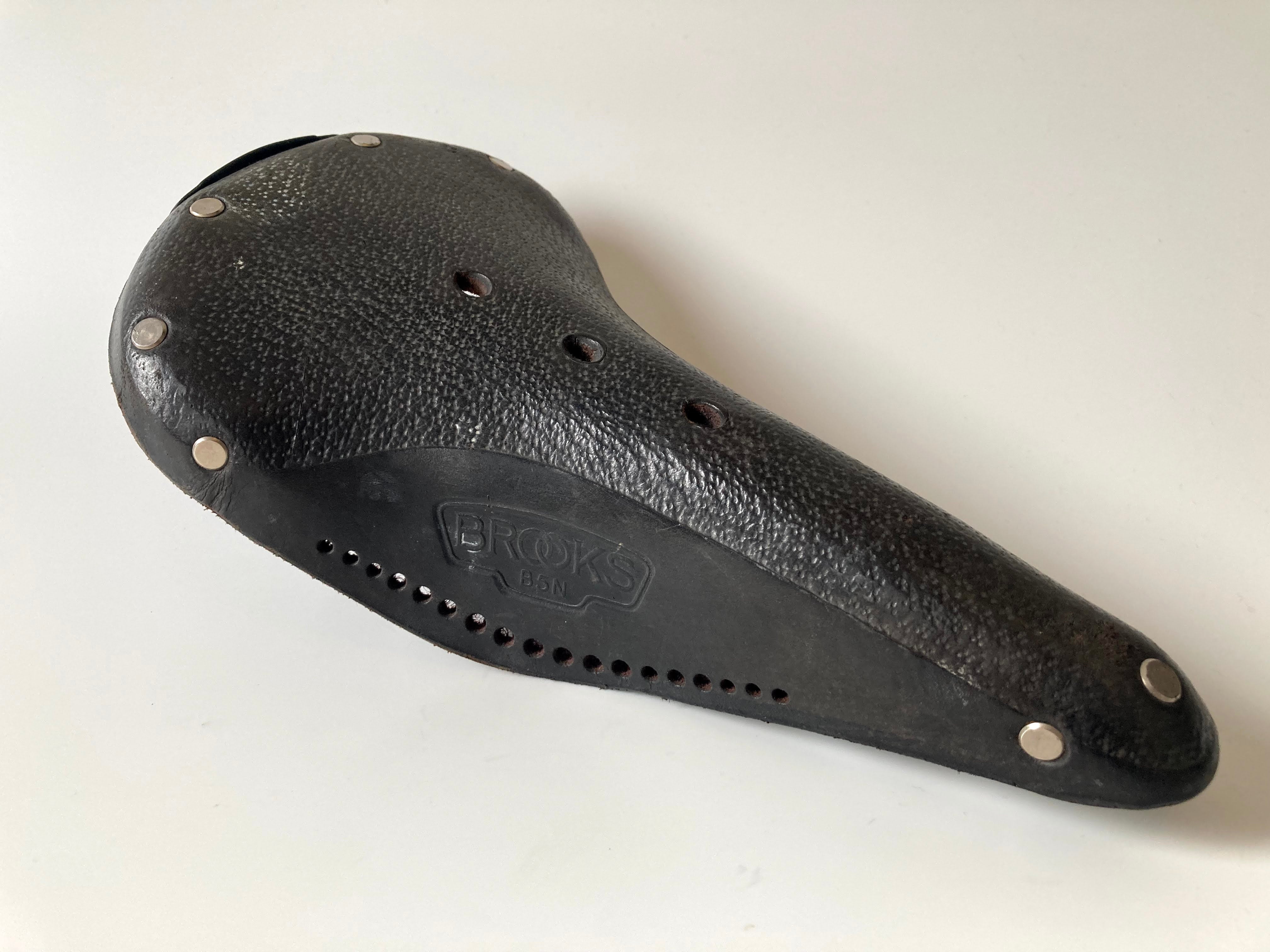 Brooks b5n sales