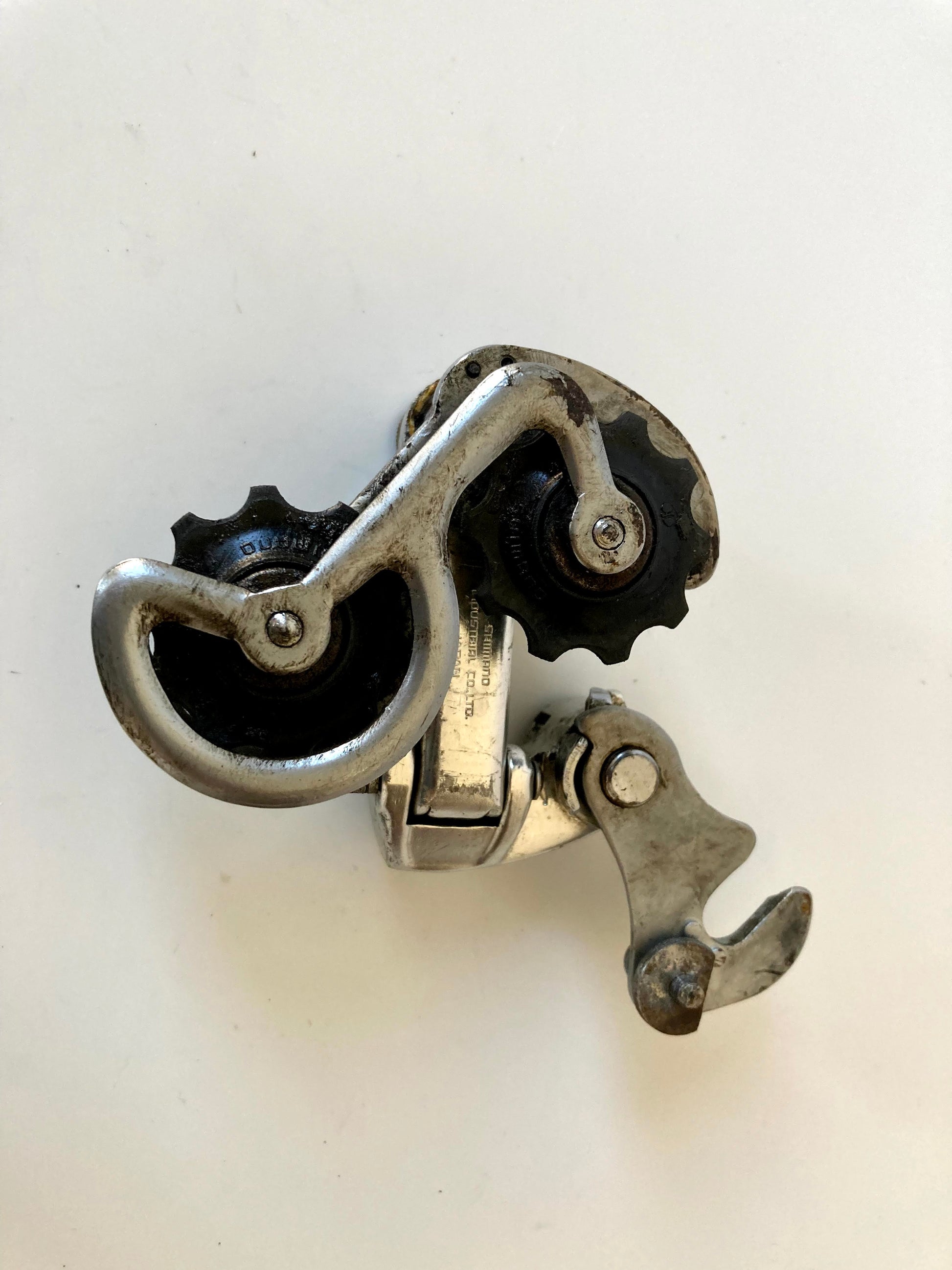 Dérailleur arrière SHIMANO 600 arabesque vélo vintage course Dérailleur arrière SHIMANO 600 arabesque vélo vintage course