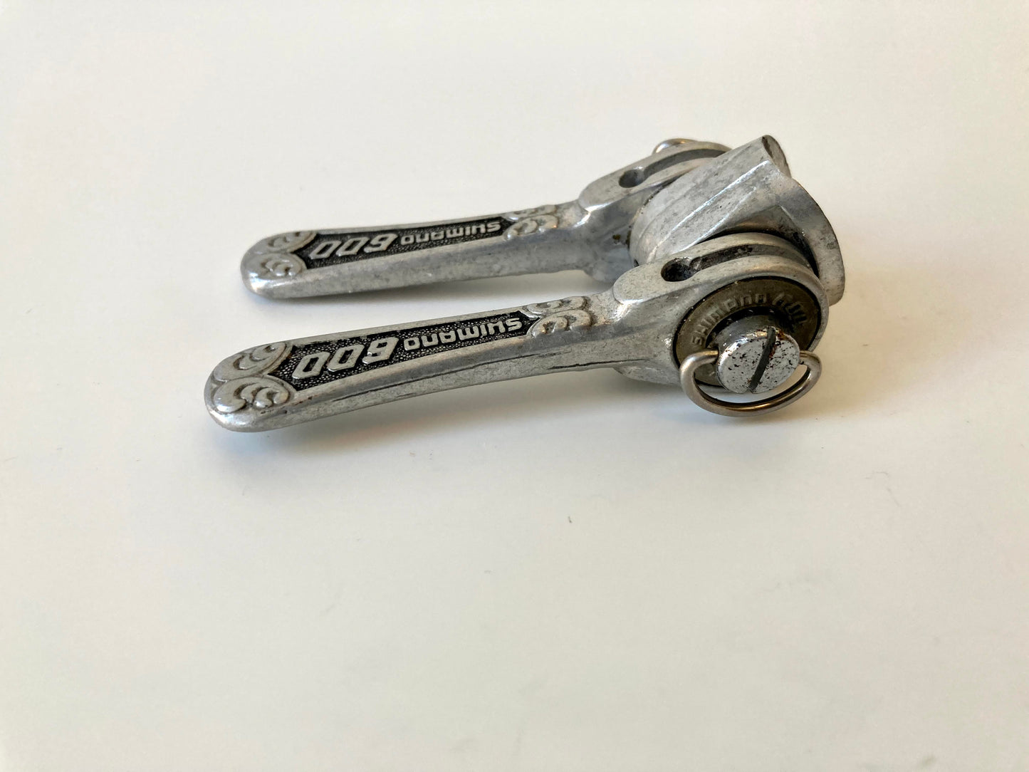 Levier Manettes de Vitesse Shifters Shimano 600 Arabesque vintage Levier Manettes de Vitesse Shifters Shimano 600 Arabesque vintage