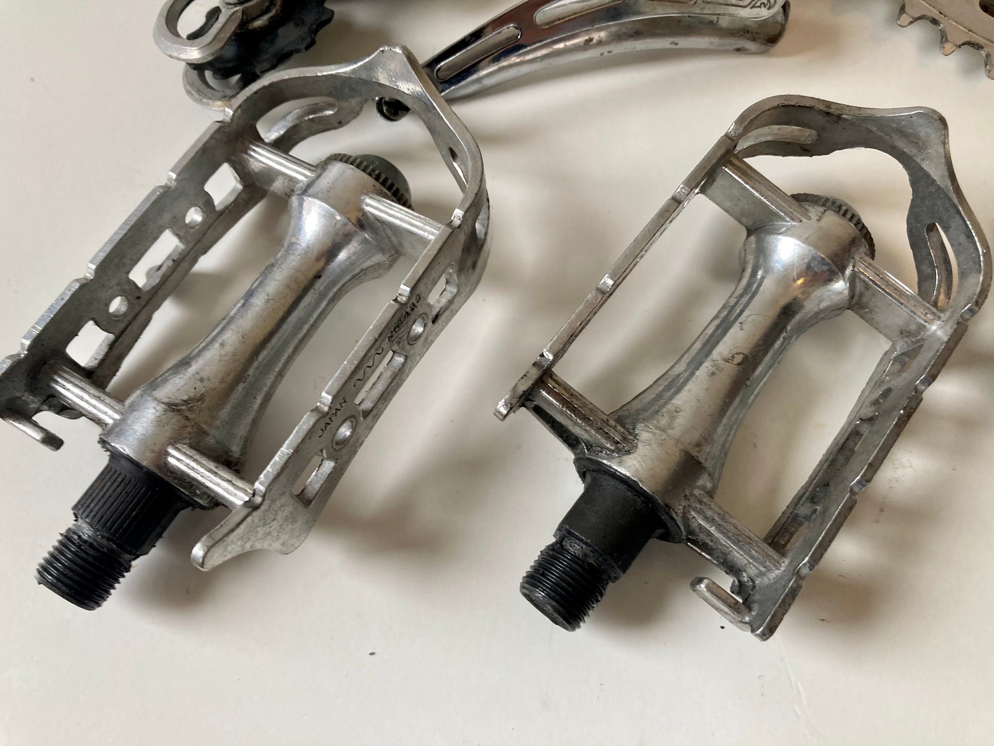 pedale shimano 600 Shimano 600 Arabesque Groupset 600EX Gruppe €180 – Retro Bike Rotterdam
