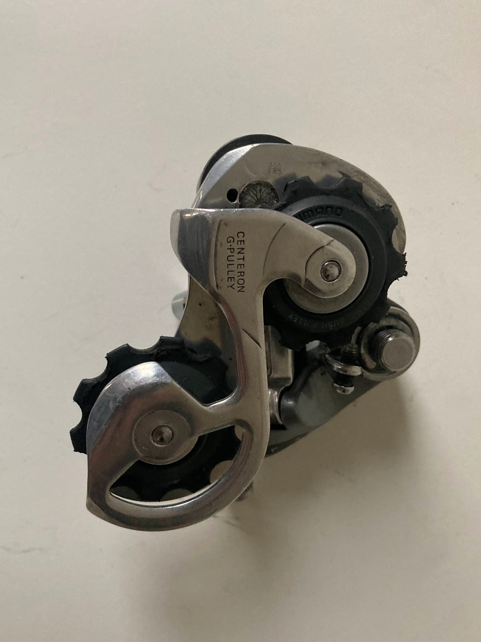 VINTAGE SHIMANO 600 ULTEGRA TRICOLOR FD-6401 FRONT DERAILLEUR VINTAGE SHIMANO 600 ULTEGRA TRICOLOR FD-6401 FRONT DERAILLEUR