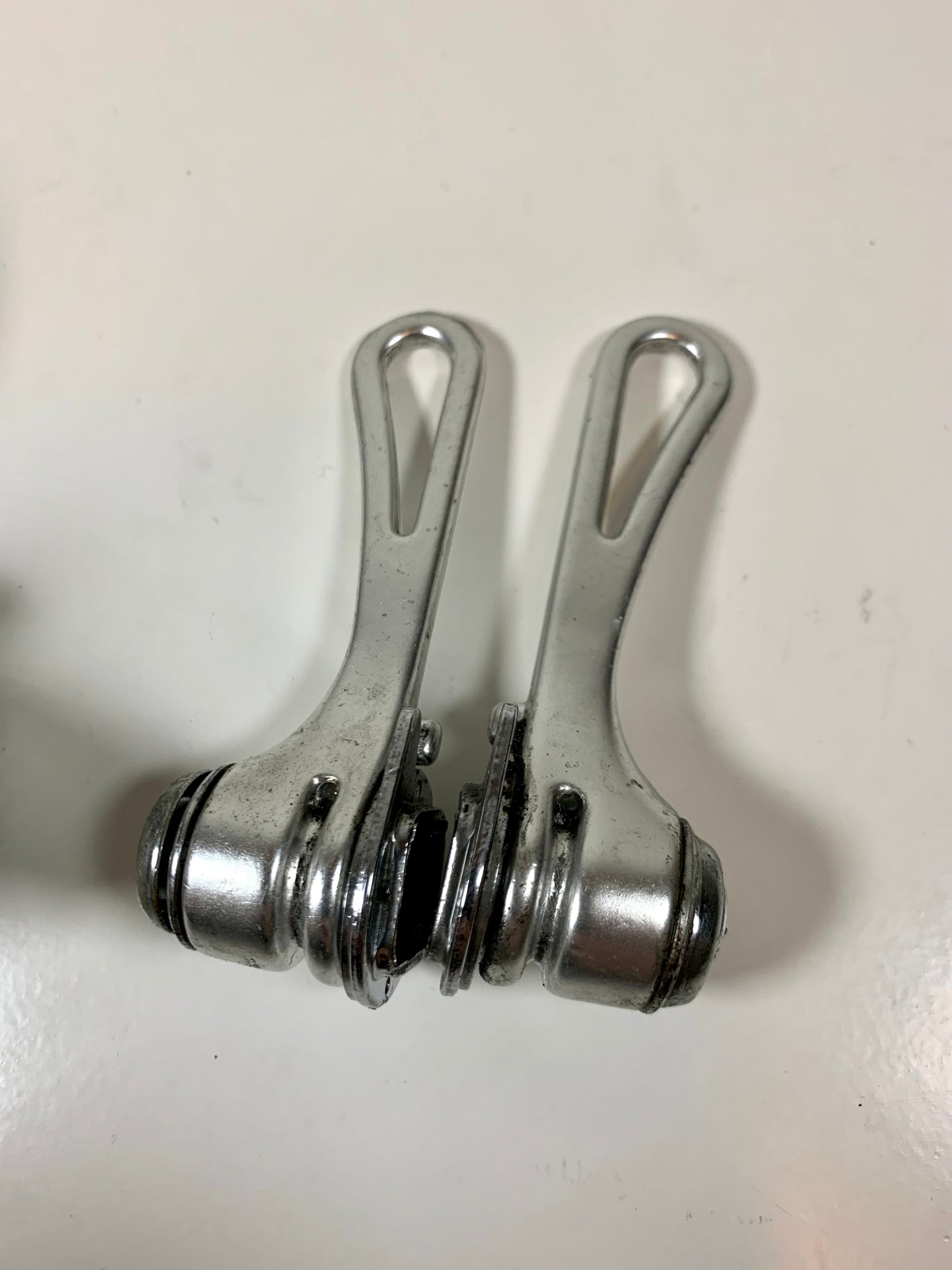 Shimano 600 RD 6207 Dérailleur Arrière 7 Vitesses Court En Bon État Shimano 600 RD 6207 Dérailleur Arrière 7 Vitesses Court En Bon État