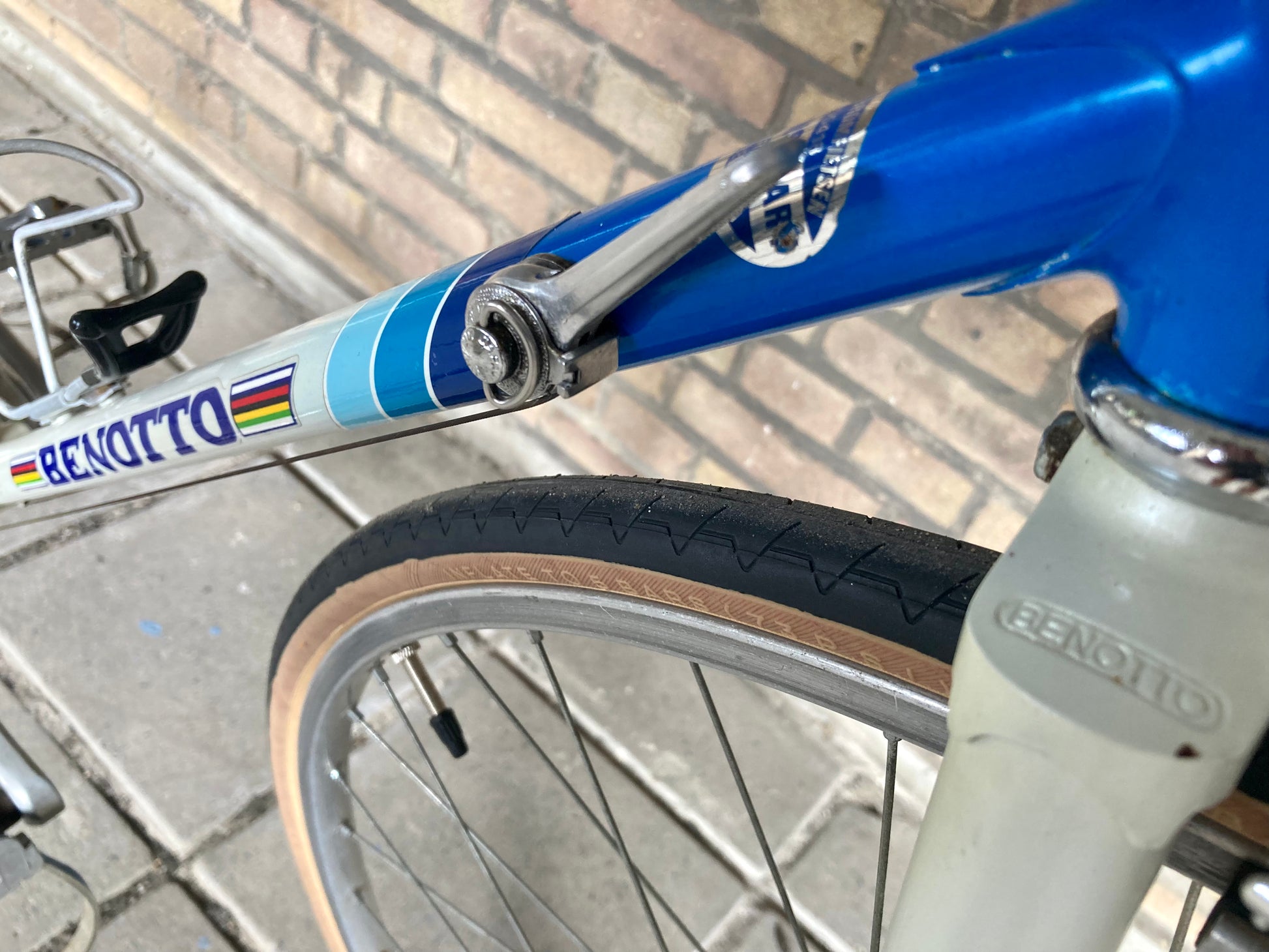 Modello road bike price hotsell