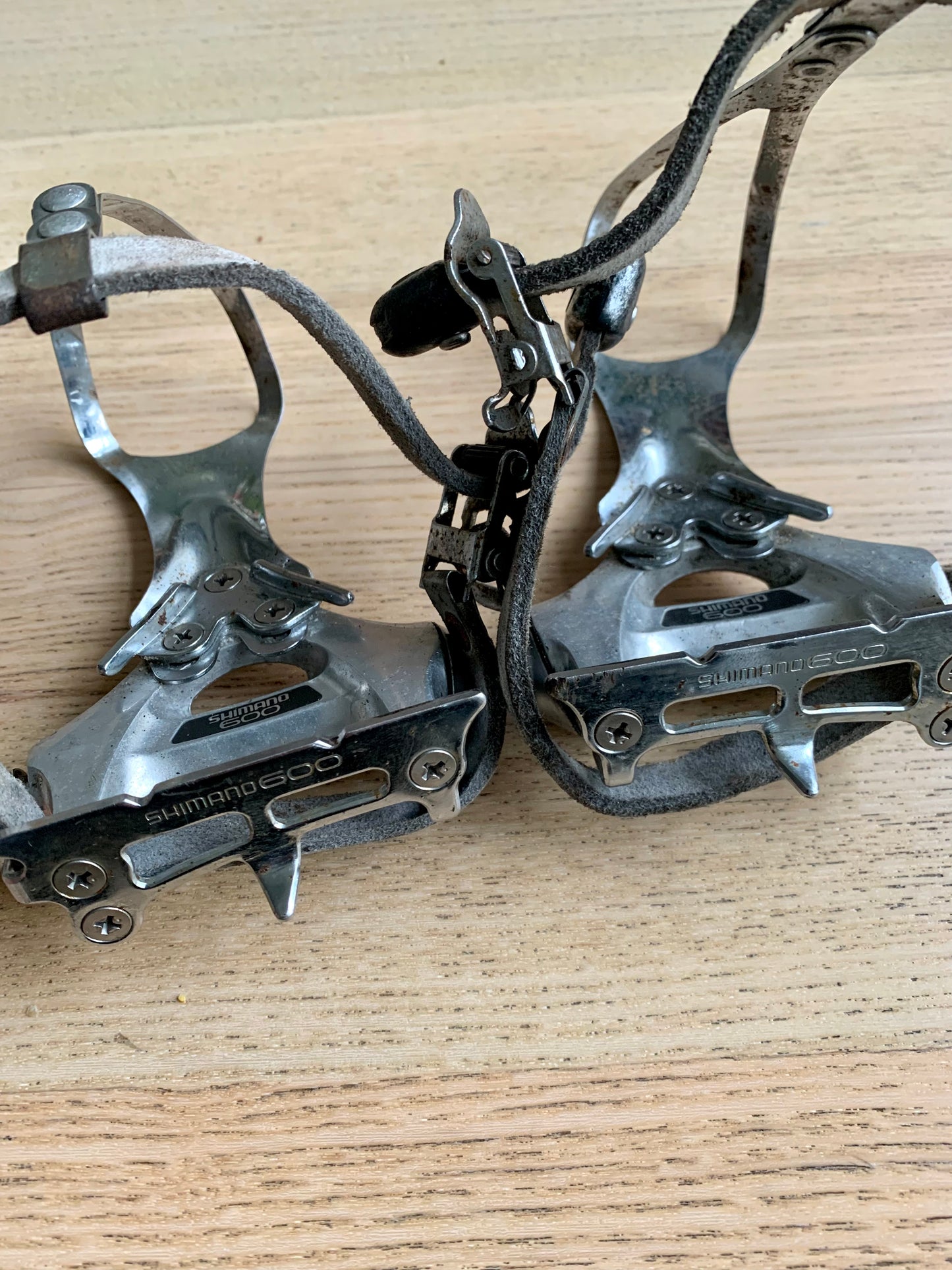 Shimano 600 PD6207 pedals with cages
