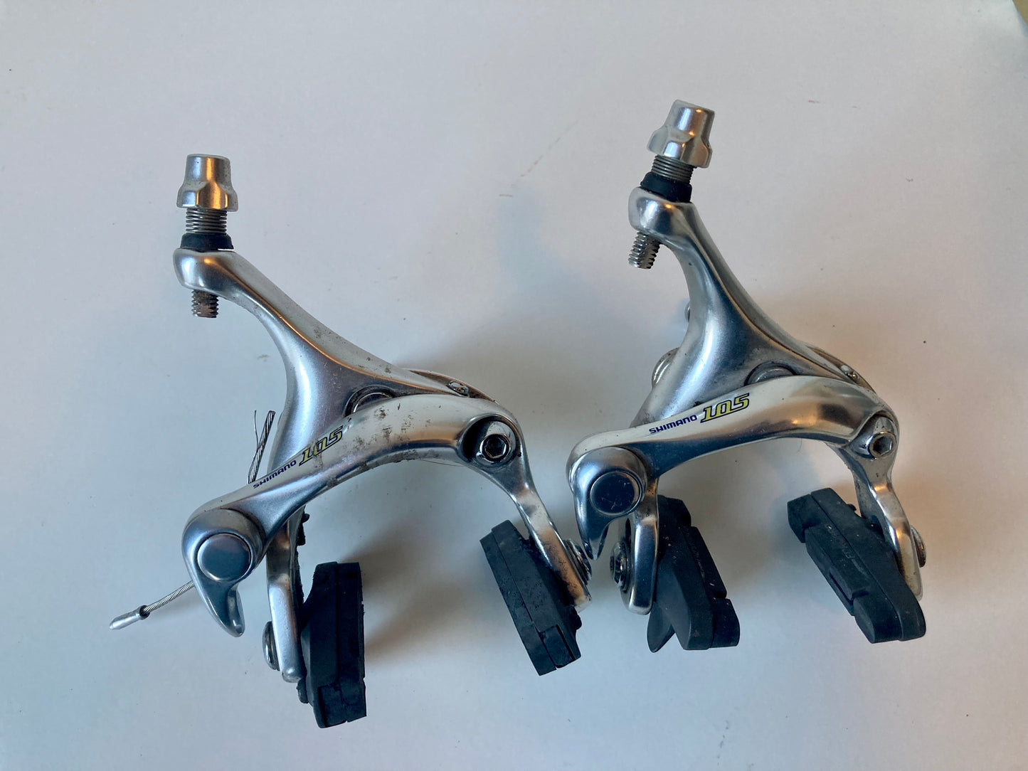 Shimano 105 SLR dual pivot brake callipers โ Retro Bike Rotterdam