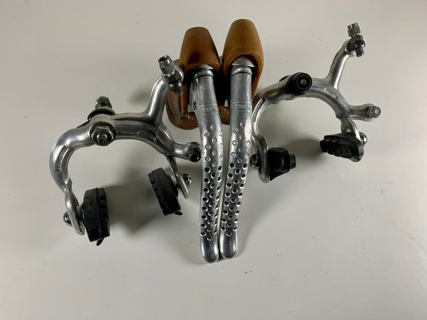Weimann Type 500 brake callipers and brake levers
